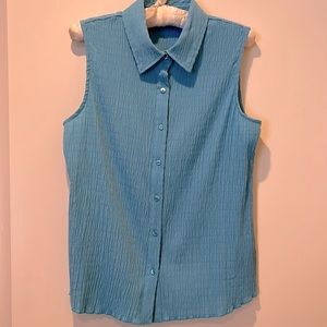 Croft & Barrow sleeveless top. Size M.